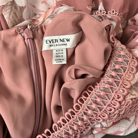 Dress - Picture 4 of 5